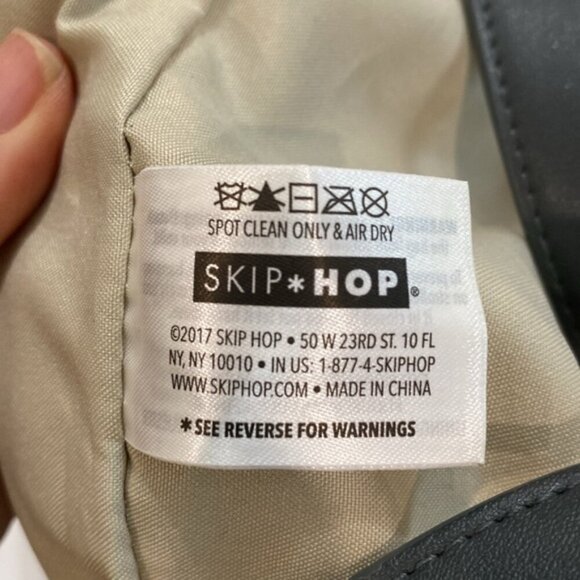 SKIP HOP GREENWICH DIAPER BAG SMOKE - Picture 15 of 16